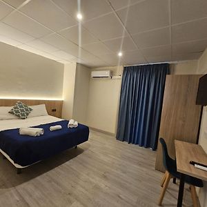 Habitación Estándar con Cama Queen